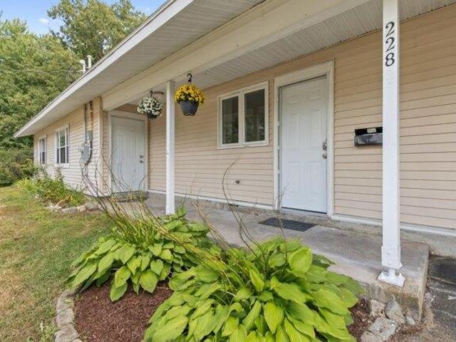 House for sale in Topsham, Maine