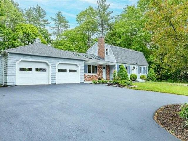 House for sale in Townsend, Massachusetts