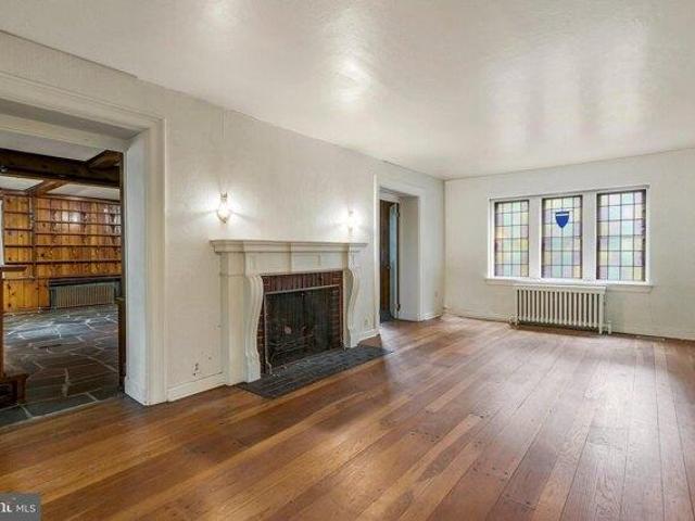 House for sale in Trenton, New Jersey