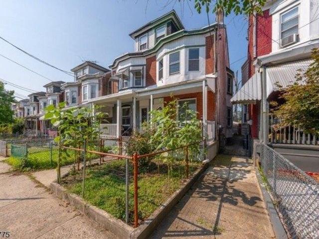House for sale in Trenton, New Jersey