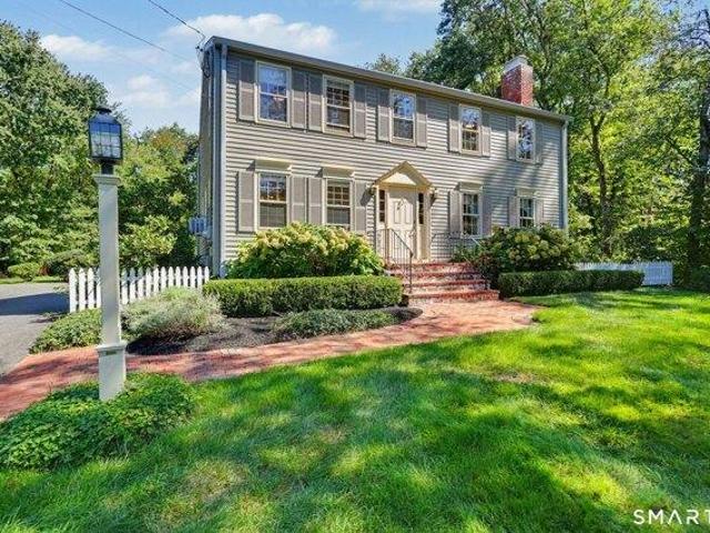 House for sale in Nichols Farm Historic District, Trumbull