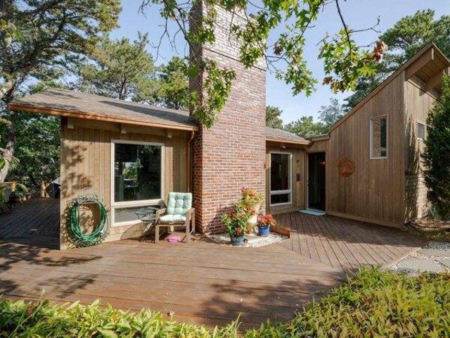 House for sale in North Truro, Massachusetts