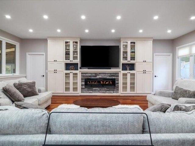 House for sale in Upton, Massachusetts