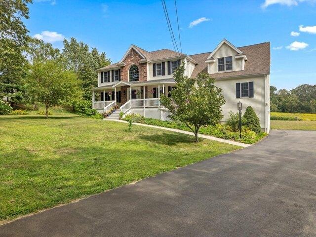 House for sale in Upton, Massachusetts