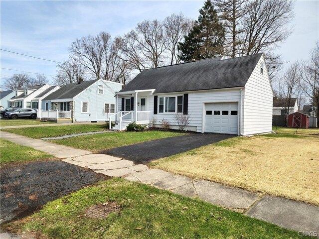 House for sale in Oneida, New York