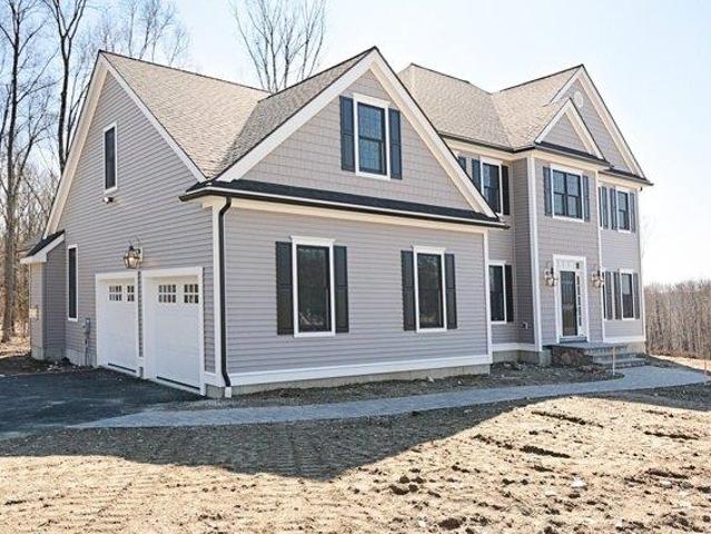 House for sale in North Uxbridge, Massachusetts