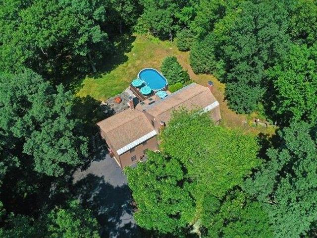 House for sale in North Uxbridge, Massachusetts