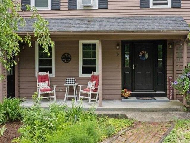 House for sale in North Uxbridge, Massachusetts