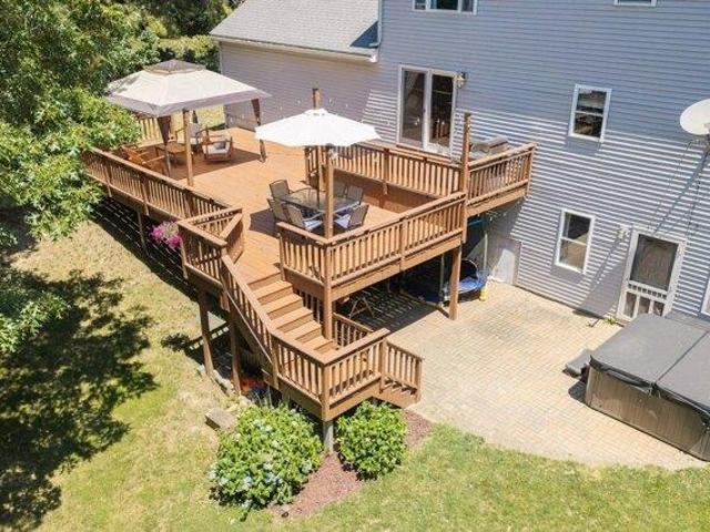 House for sale in North Uxbridge, Massachusetts