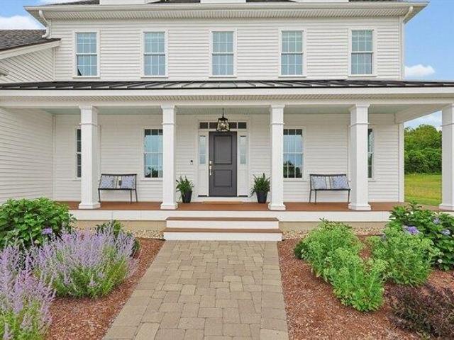 House for sale in North Uxbridge, Massachusetts