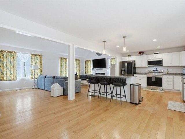 House for sale in North Uxbridge, Massachusetts
