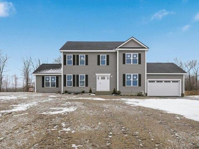 House for sale in North Uxbridge, Massachusetts
