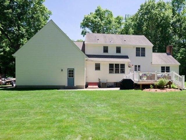House for sale in North Uxbridge, Massachusetts