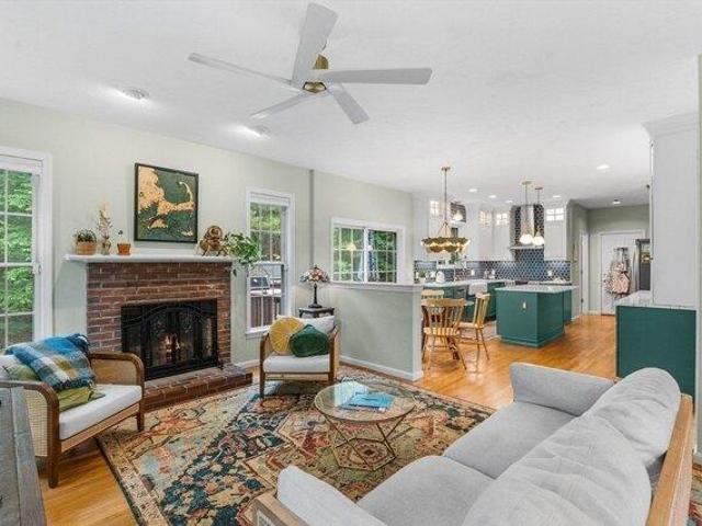 House for sale in North Uxbridge, Massachusetts