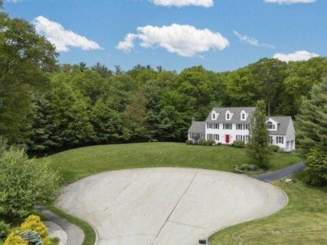 House for sale in North Uxbridge, Massachusetts