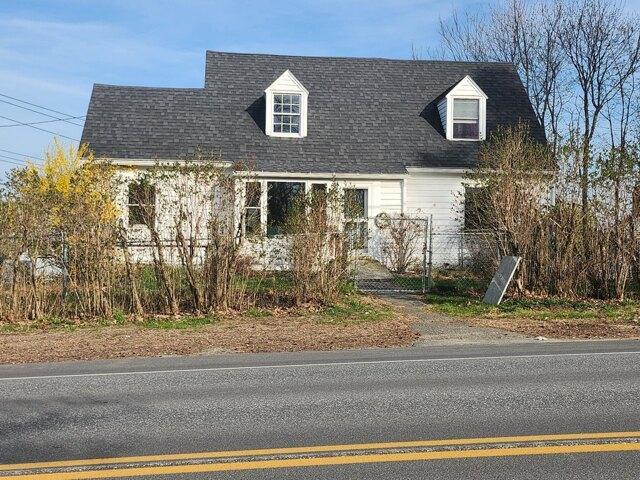 House for sale in Maine