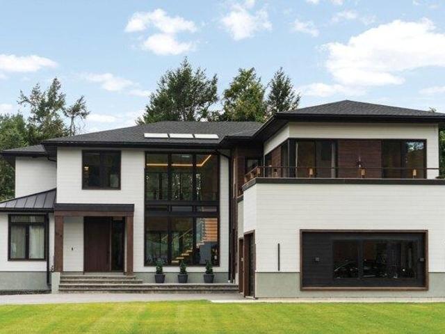 House for sale in Wakefield, Middlesex County