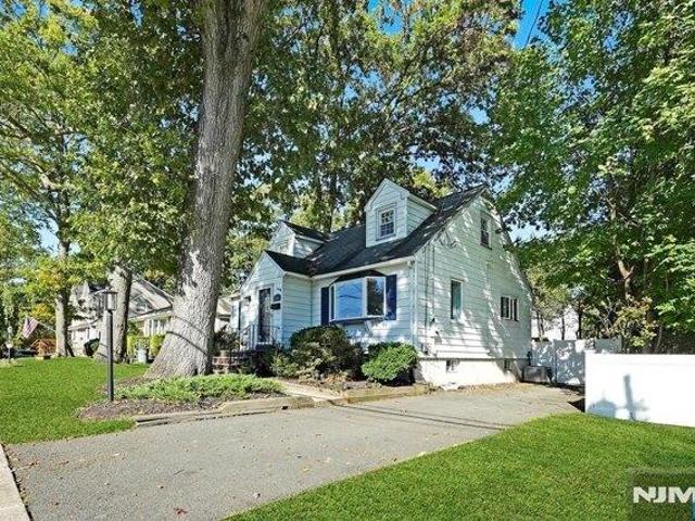 House for sale in Waldwick, Bergen County