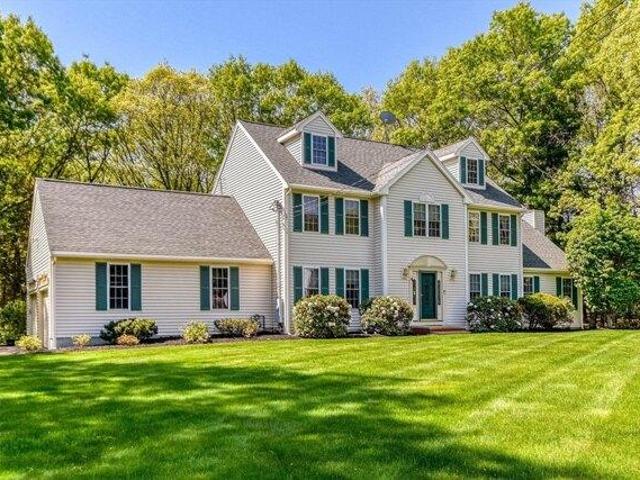 House for sale in Walpole, Massachusetts