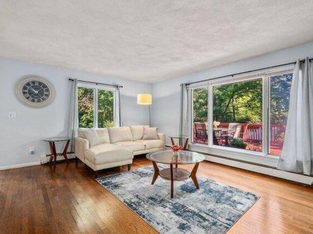 House for sale in Kingston, Waltham