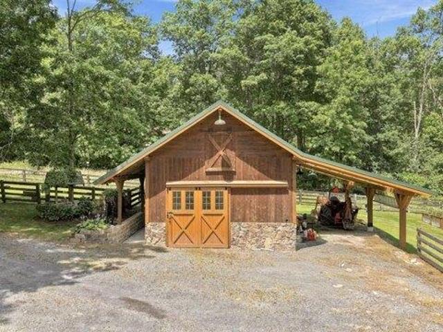 House for sale in Hardy, West Virginia