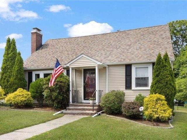 House for sale in Warwick, Rhode Island