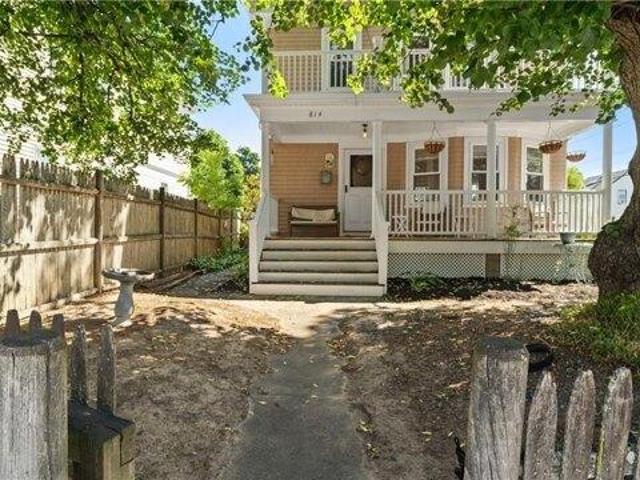House for sale in Warwick, Rhode Island