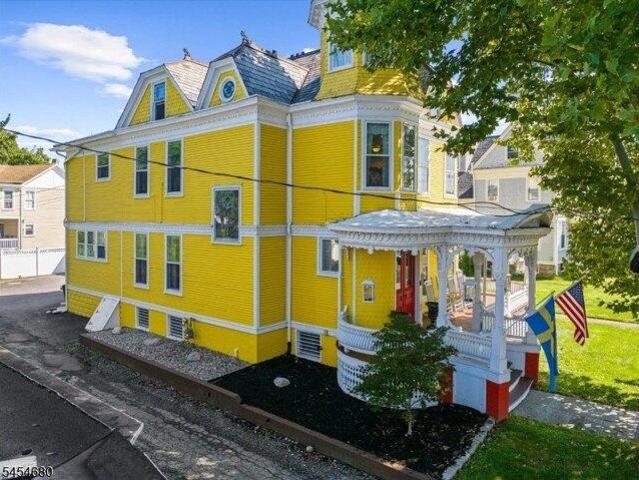 House for sale in Washington, New Jersey