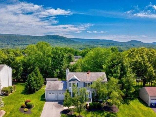 House for sale in Washingtonville, New York