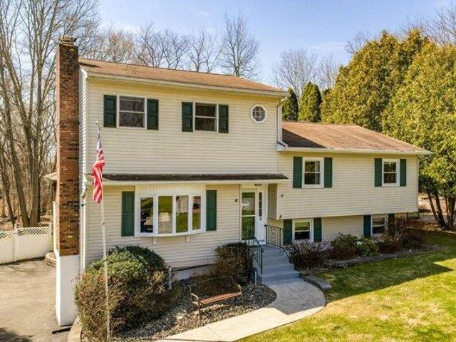 House for sale in Washingtonville, New York