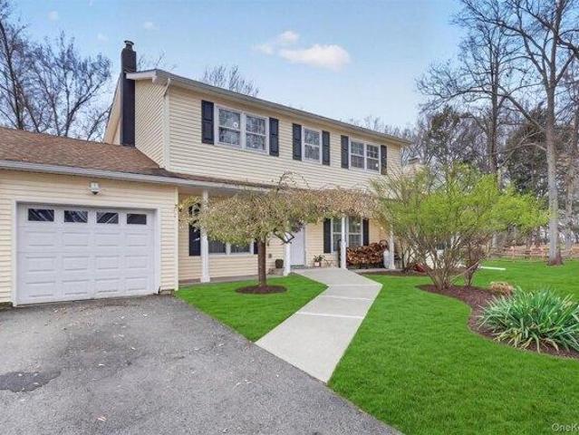 House for sale in Washingtonville, New York