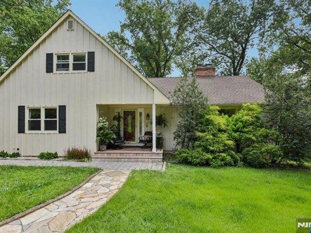 House for sale in Washingtonville, Watchung