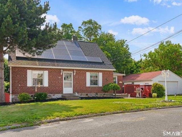 House for sale in Waterbury, Connecticut