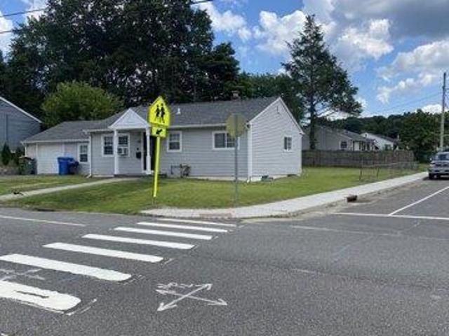 House for sale in Waterbury, Connecticut