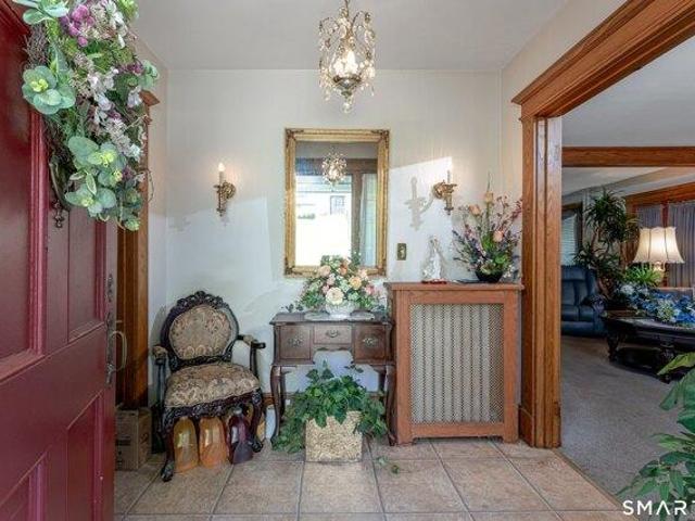 House for sale in East Farms, Waterbury