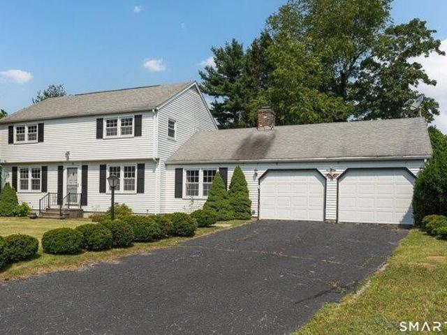 House for sale in Waterford, Connecticut