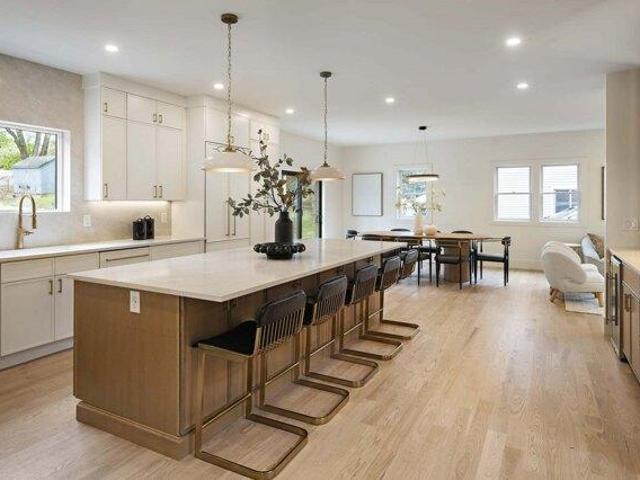 House for sale in Daymon Farms, Wayland