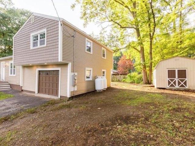 House for sale in Colonial Park, Webster