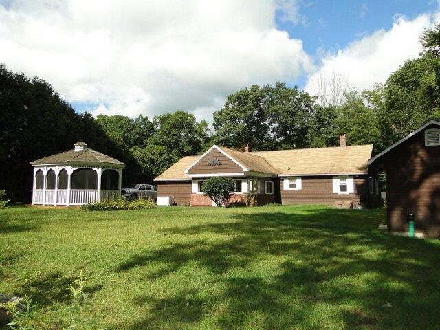 House for sale in East Village, Webster