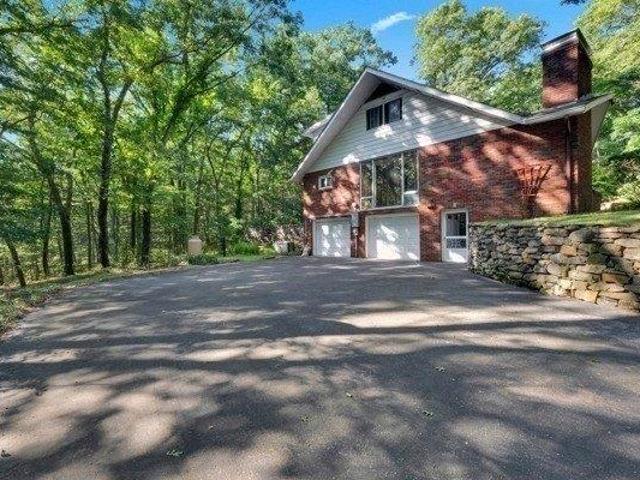 House for sale in Lakeview Heights, Webster