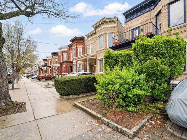 House for sale in Weehawken, Hudson County