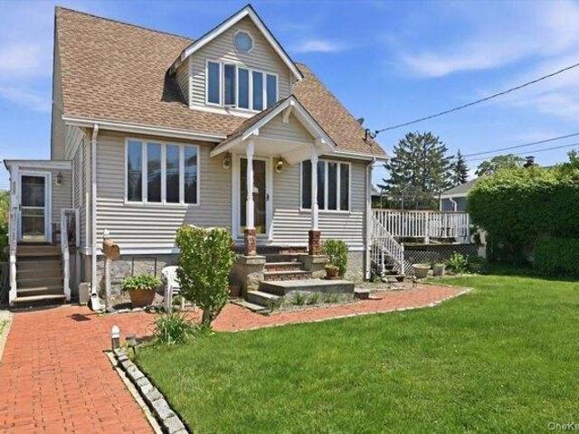House for sale in Bohemia, New York