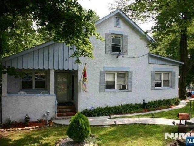 House for sale in Upper Greenwood Lake, West Milford