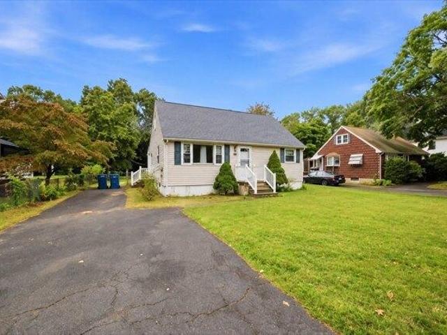House for sale in Cayenne, West Springfield