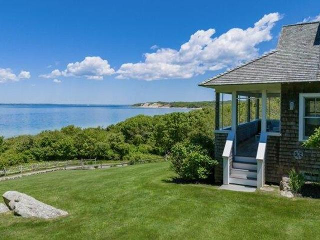 House for sale in Lamberts Cove, West Tisbury