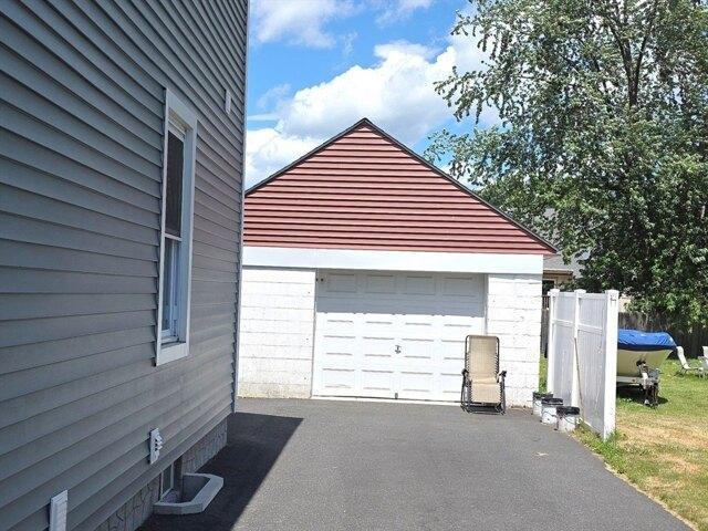 House for sale in Hampden, Massachusetts