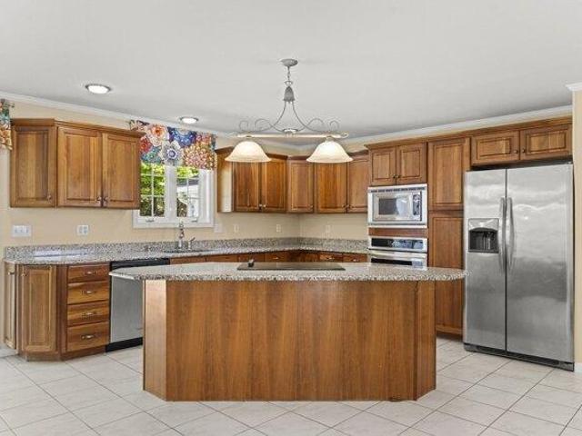 House for sale in Owen District, Westfield