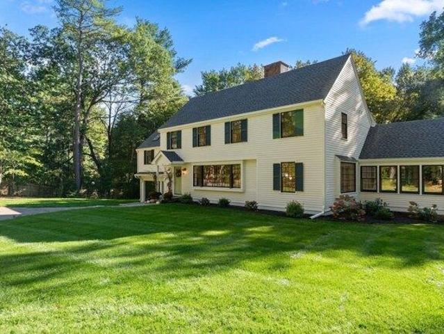 House for sale in Weston, Middlesex County