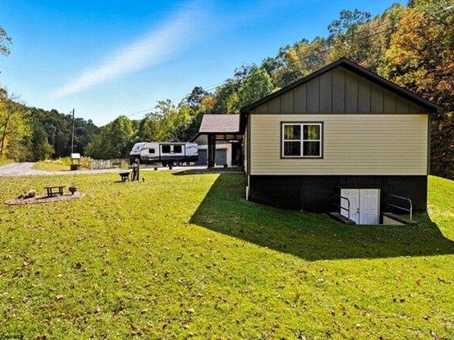 House for sale in Weston, West Virginia