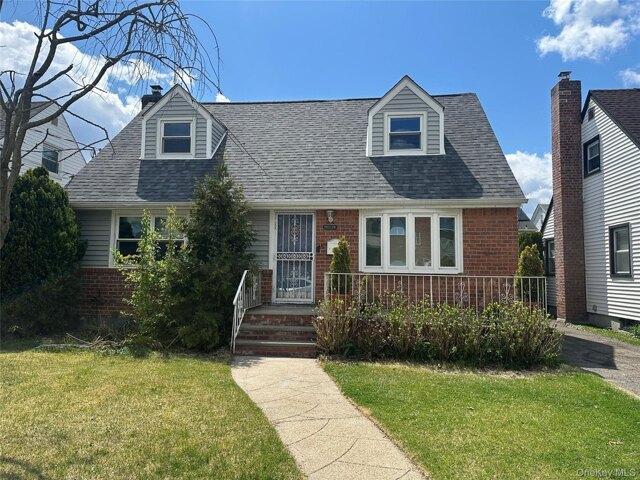 House for sale in Queens, Arverne